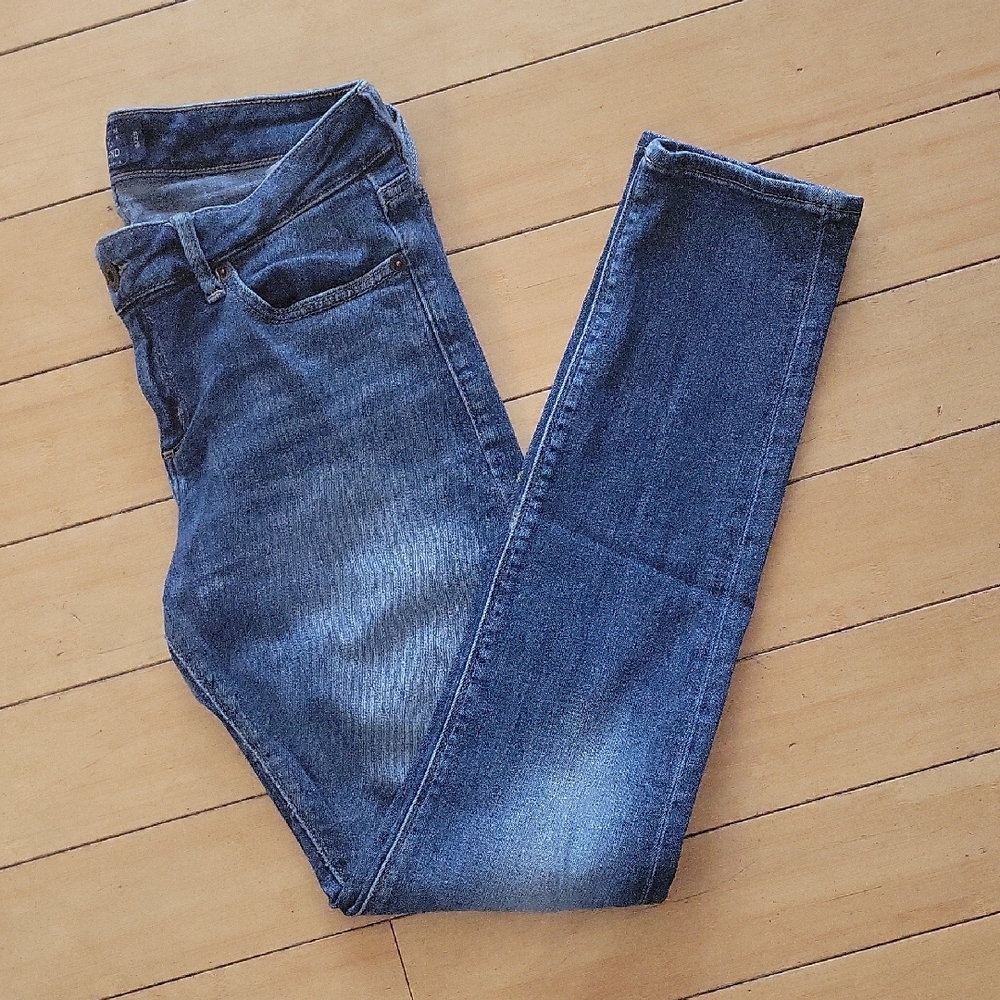 • Lucky Brand • Lolita Skinny Jeans
